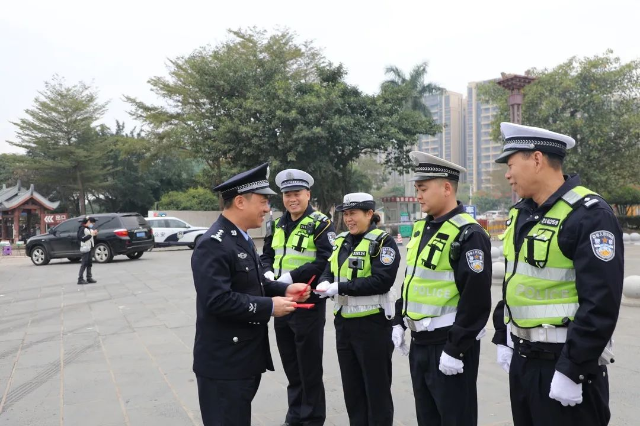 d5fcf465bccffac8fc78fe38b050a8e.jpg 图片