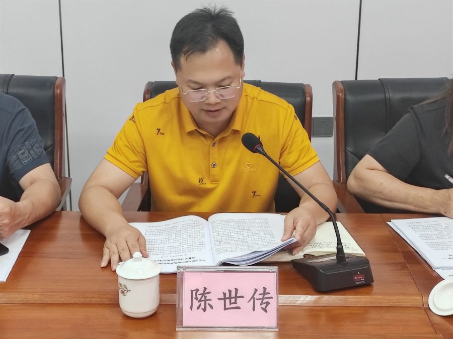 镇党委委员陈世传.jpg